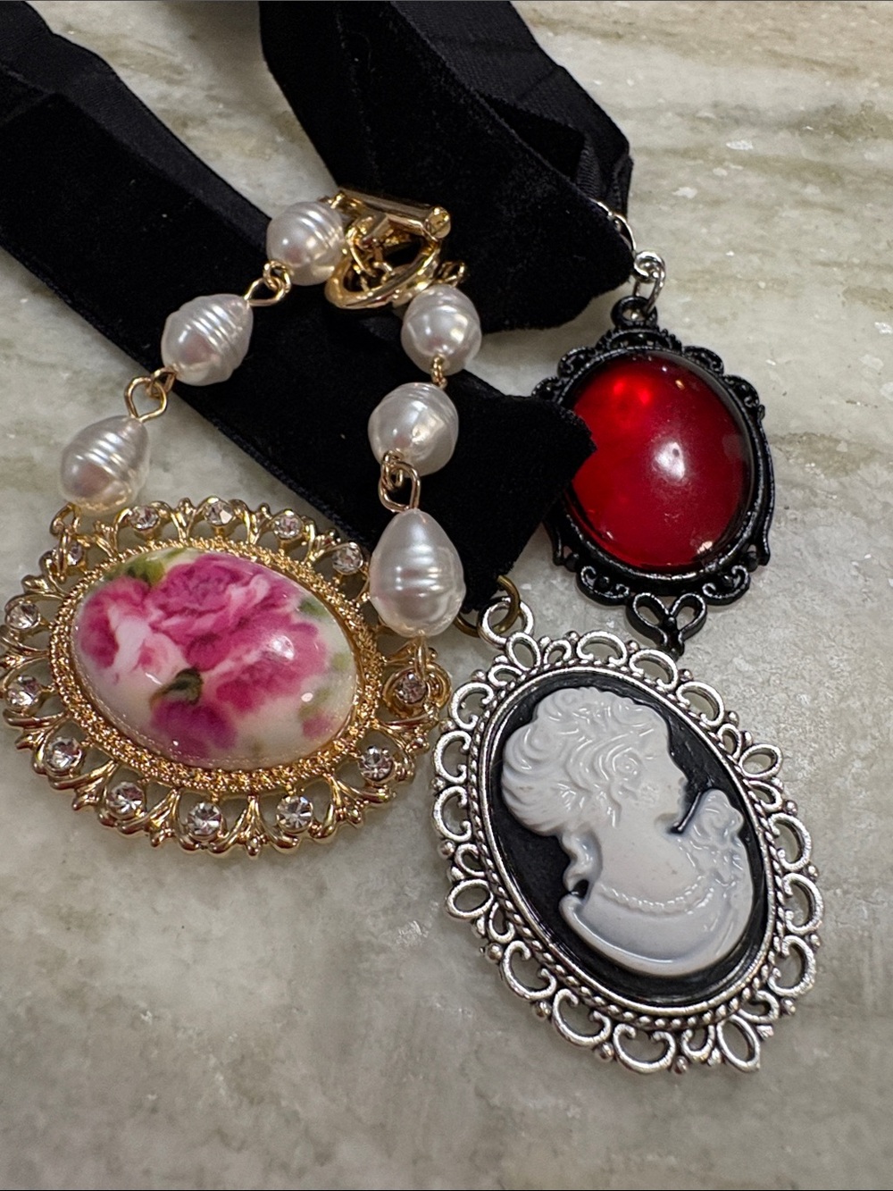 Victorian style jewelry